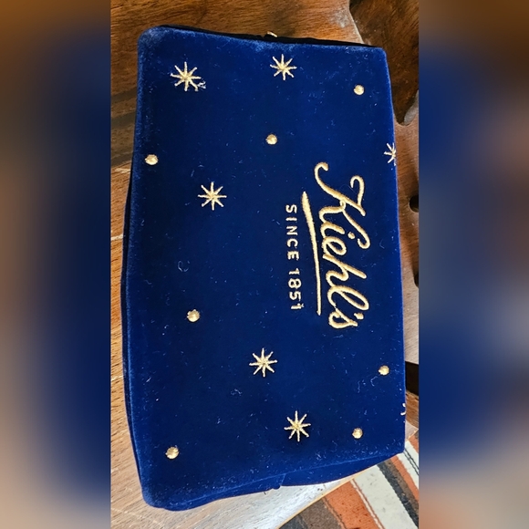 Kiehls Midnight Blue Velvet Beauty Pouch Makeup Bag NWOT - Picture 5 of 9